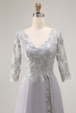 Vestido de novia con cuello en V aplicado en línea A de plata con mangas 3/4