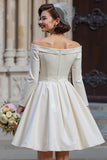 Vestido de novia corto blanco A de hombros descubiertos con mangas largas