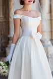 Corsé blanco de hombros descubiertos Un vestido de novia Midi de línea con lazos