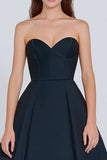 Vestido formal largo azul marino sin tirantes
