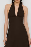 Vestido largo de invitado de boda de café A-Line A-Line Halter de satén abierto