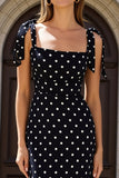 Vestido largo de lunares con cuello cuadrado negro y blanco funda