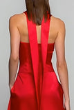 Vestido rojo sin tirantes Línea A A Largo de satén con bolsillos