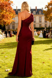 Vestido formal largo de sirena de un solo hombro burdeos con abertura