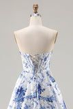 Corsé azul floral sin tirantes de línea A, cordón por la espalda y vestido largo de graduación con abertura