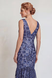 Vestido de sirena de la Madre de la Novia con cuello en V con aplicación en flor azul marino oscuro