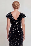 Vestido de sirena de la madre de la novia negro plateado con cuello en V brillante y lentejuelas