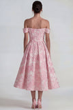 Corsé rosa Jacquard de hombros descubiertos Un vestido midi de línea
