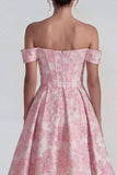 Corsé rosa Jacquard de hombros descubiertos Un vestido midi de línea