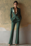 Traje de graduación de graduación verde oscuro de corte slim de dos piezas, solapa con pico y cruzado