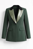 Traje de graduación de graduación verde oscuro de corte slim de dos piezas, solapa con pico y cruzado