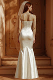 Vestido largo de novia de sirena de satén de tirantes blancos