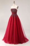 Vestido largo de tul A-Line sin tirantes rojo con abalorios