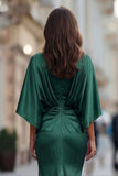 Vestido de sirena burdeos con arrugas de la madre de la novia y manga