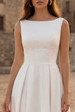 Vestido de compromiso midi de cuello bateau de marfil con apliques