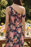 Vestido midi de satén de un hombro con flor rosa negra