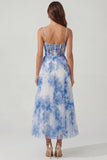 Corsé de tul de flor blanca azul con tirantes finos y vestido midi