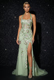 Vestido de noche de sirena con corsé de bordado verde y abertura