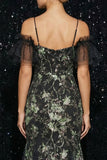 Vestido de noche de sirena negro con hombros fríos con aplique brillante y abertura