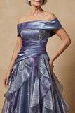 Vestido largo de la madre de la novia azul descubierto con volantes en el hombro