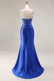 Corsé sin tirantes azul real con vestido largo de baile de graduación y abertura