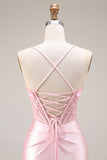 Vestido largo de baile de satén de sirena con abertura y corte vasco rosa
