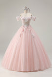Vestido de gala rosa con aplíquas de hombros descubiertos tipo quinceañera