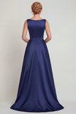 Vestido de madre de la novia de satén azul marino cuello barco con líneas