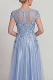 Satén azul, vestido de encaje con línea aplicada y manga