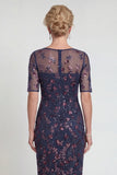 Vestido de madre de la novia con cuello burdeos con cuello barco