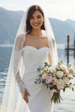 Vestido largo de novia de sirena con encaje de marfil