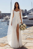 Vestido largo de novia de satén de encaje de marfil con abertura