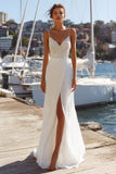 Vestido de novia con tirantes finos de encaje en marfil sirena