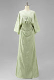 Vestido de madre de la novia floral verde salvia con mangas acampanadas