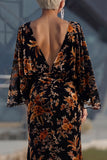 Vestido de madre de la novia con funda marrón estampado y mangas acampanadas
