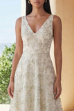 Vestido Midi A Line con escote en V aplicado verde claro
