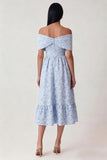 Corsé azul Jacquard de hombros descubiertos Un vestido midi de línea con volantes