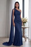 Vestido formal largo y arrugado azul marino con funda de un solo hombro y cinta