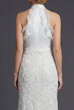 Vestido largo largo de novia con hollanes blancos y funda con húmenes