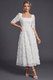 Vestido de novia largo de mangas 3/4 de línea blanca con flores 3D