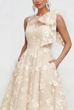 Vestido midi rosa floral con arco y cuello redondo, bolsillos