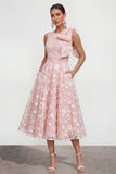 Vestido midi rosa floral con arco y cuello redondo, bolsillos