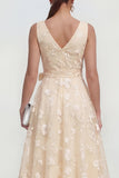 Vestido midi floral midi de escote en V lila con lazo
