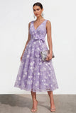 Vestido midi floral midi de escote en V lila con lazo