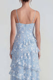 Vestido largo floral lila Shearh con tirantes finos y volantes