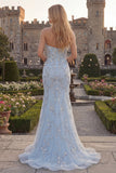 Vestido de graduación largo de tul con contas y sirenas azul brillante con apliques