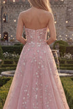 Vestido de baile largo de tul azul brillante sin tirantes con cuentas y apliques