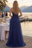 Vestido largo de graduación de tul azul marino A-Line tirantes con volantes y fruncidos, con abertura