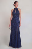 Vestido largo de sirena con corte verde salvia y abertura