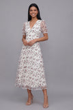 Vestido midi floral blanco rosa de tul en pico con escote en V y manga corta